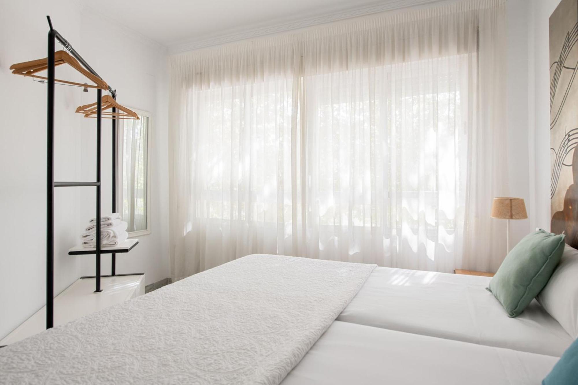 Jardines Del Prado Suite Apartment Σεβίλλη Εξωτερικό φωτογραφία