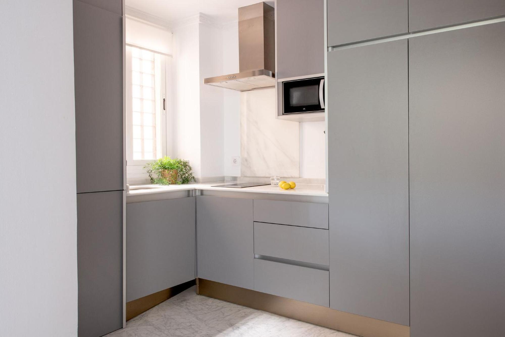 Jardines Del Prado Suite Apartment Σεβίλλη Εξωτερικό φωτογραφία